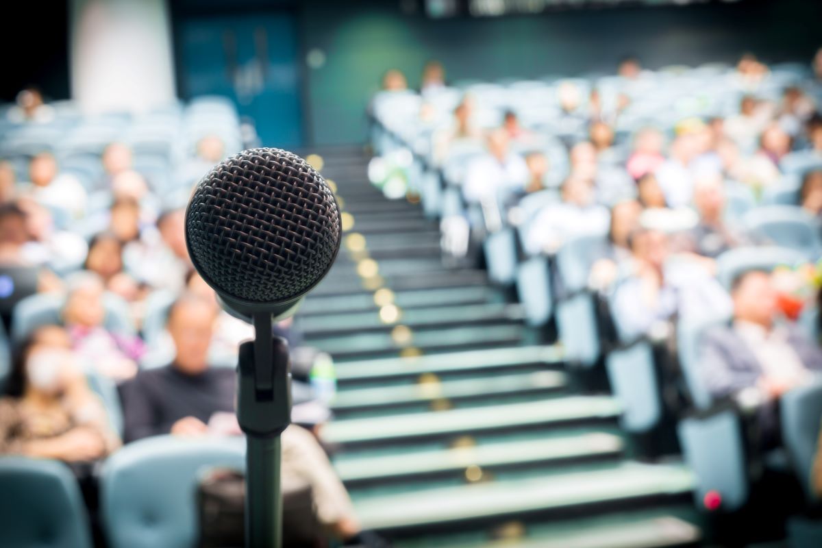 What are the best practices in b2b public relations that will drive success public speaker