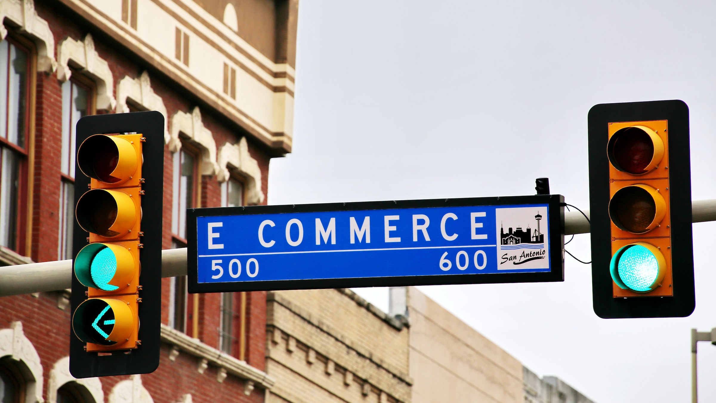 Traffic signal with a ecommerce sign