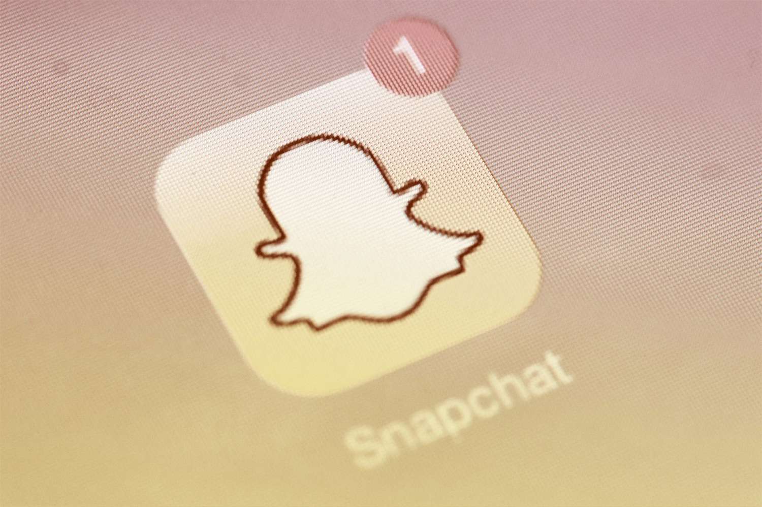 Snapchat logo wth a notification