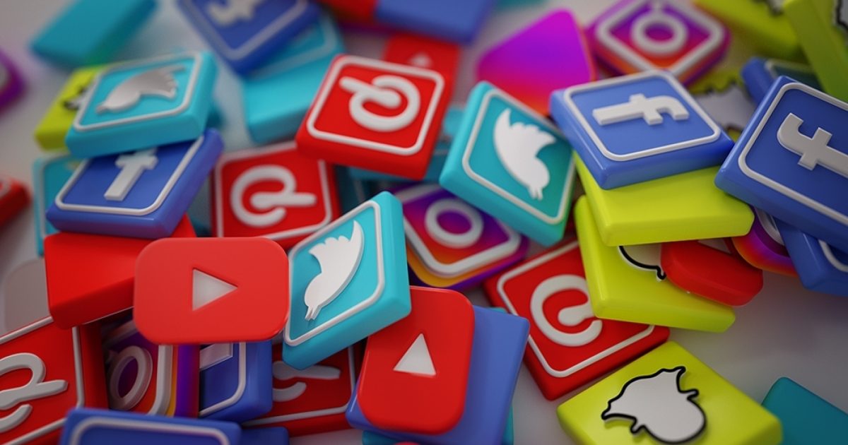 Social media logos lik Twitter, Fcebook, Pinterest and more
