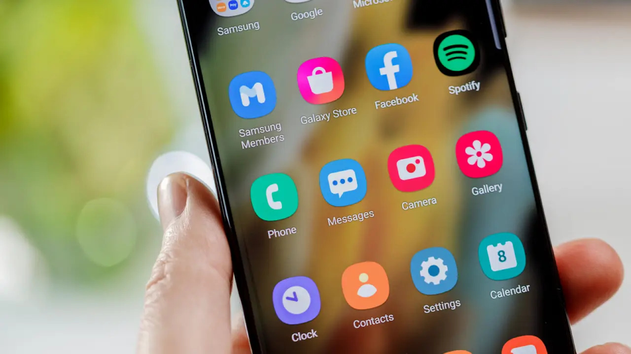 Apps Not Downloading On Samsung Galaxy Phone? 12 Tips To Fix It