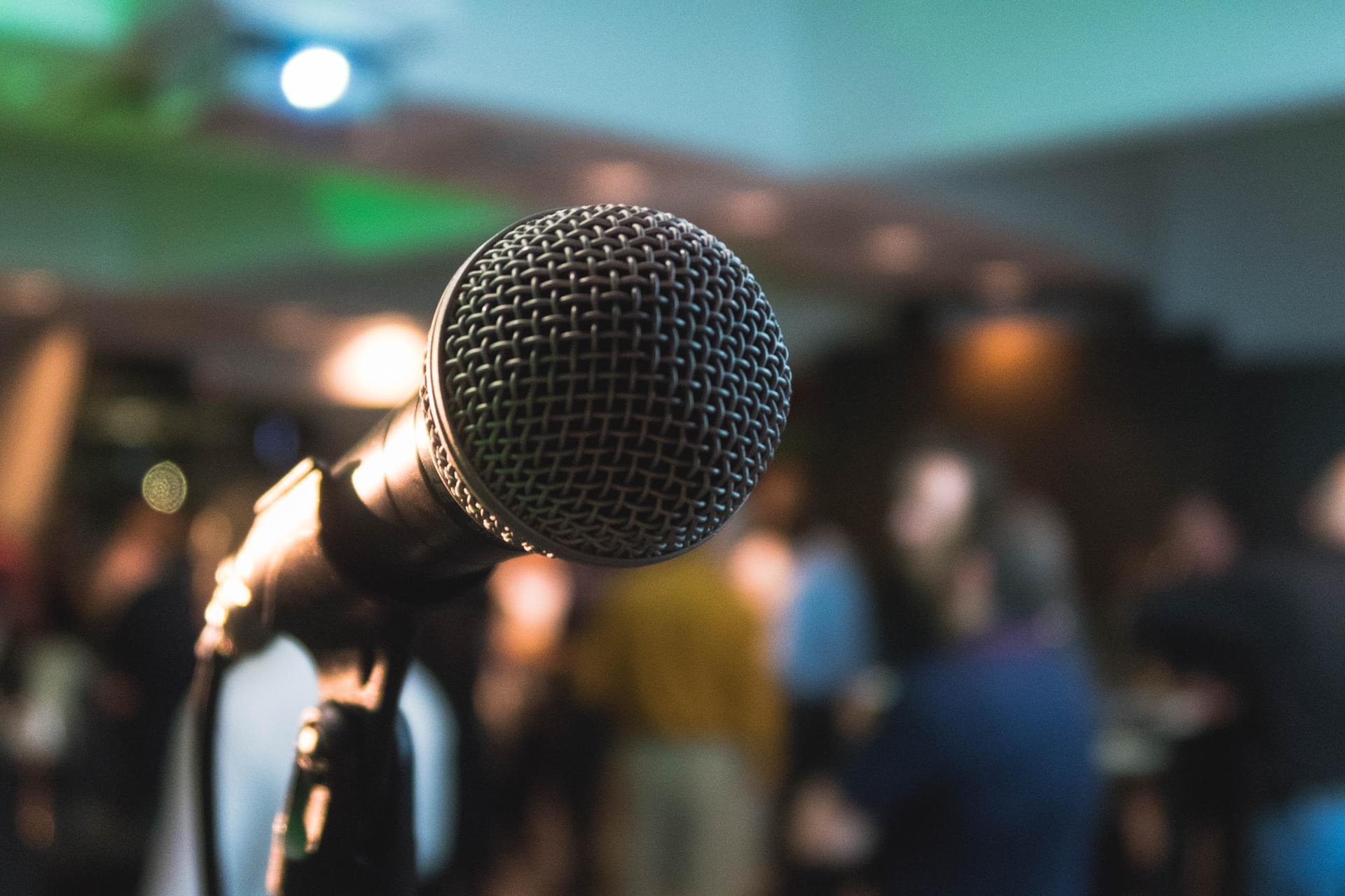 10 Practical Tips On How To Be A Great Public Speaker