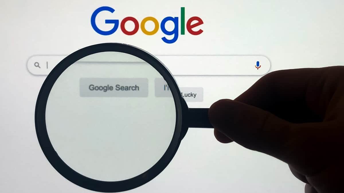 Google search on a magnifying glass